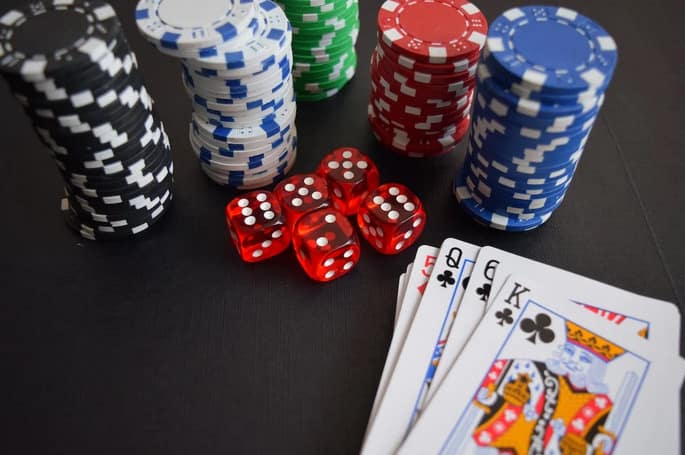 Major Reasons Why Live Online Casino Games Are Revolutionizing the Gambling Experience